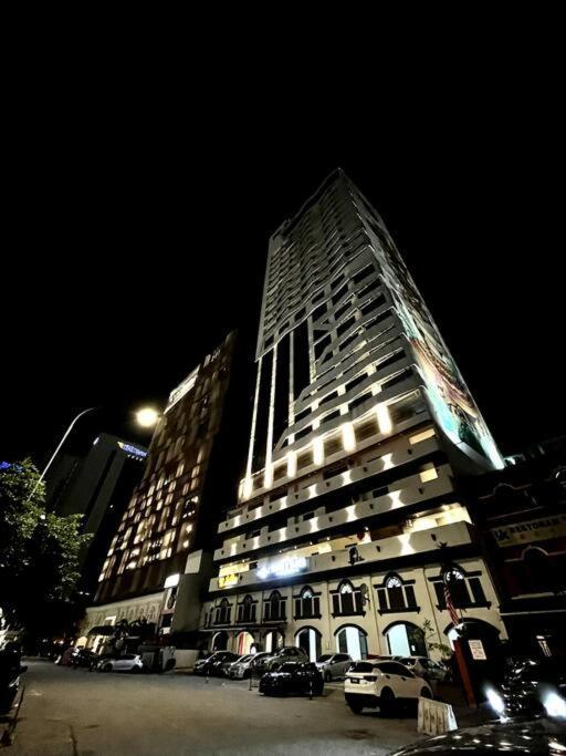 Ferienwohnung #16 M101 Dang Wangi Klcc View Pool By Livin Kuala Lumpur Exterior foto